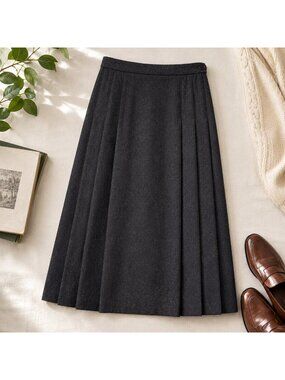 Classic Pendleton Vintage 90s Charcoal Pleated Wool Skirt Size 6 USA 100% Wool